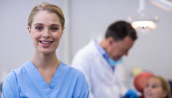 5-Things-to-Expect-at-Your-New-Job-as-a-Dental-Assistant