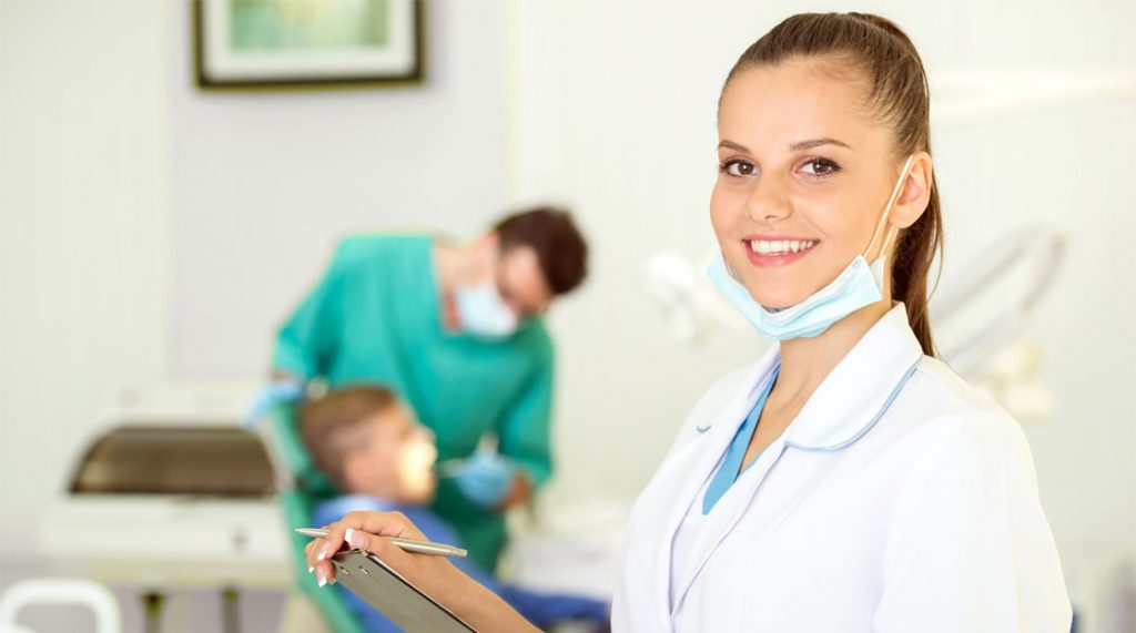 Dental Assistants All you need to know about them AS4U Career Center